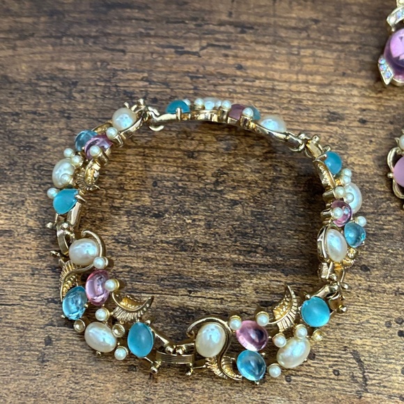 1928 Gold Set with Turquoise and Pink Accents - Picture 9 of 9